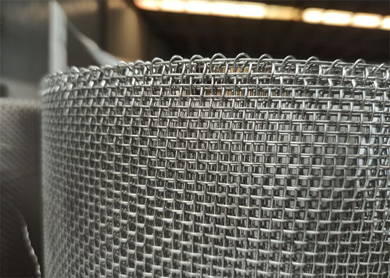 Hot Dipped Galvanized Iron Wire Mesh Woven 0.05-1.8mm Dia For Industries