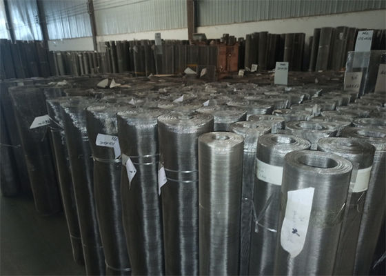 Hot Dipped Galvanized Iron Wire Mesh Woven 0.05-1.8mm Dia For Industries
