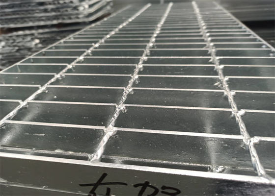 Welded Steel Bar Grating Anti Slip Steel Stair Treads High Strength