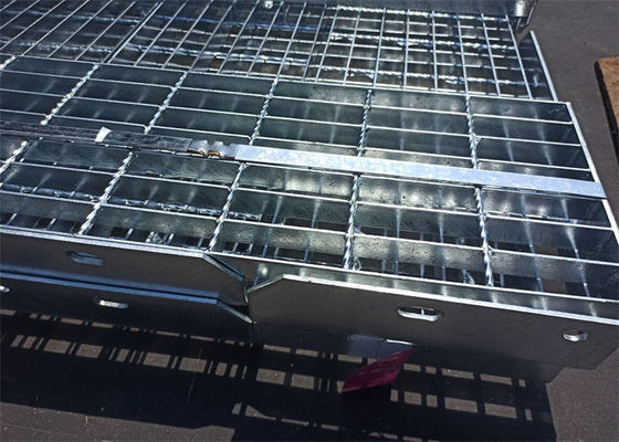 Welded Steel Bar Grating Anti Slip Steel Stair Treads High Strength