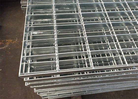Smooth Bar Grating Stair Treads Easy Install Metal Bar Grating Non Slip
