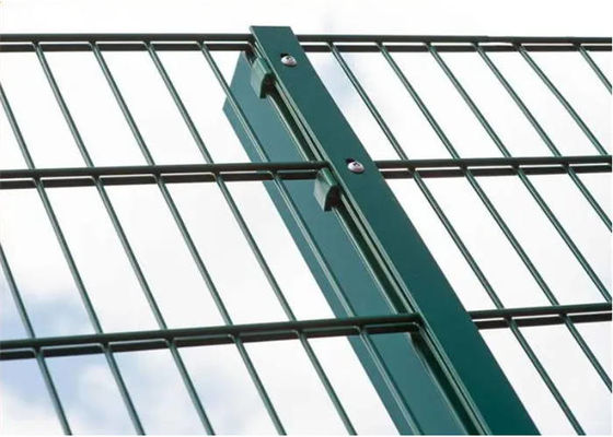 Hot Dip Galvanized Double Wire Mesh Fence , Durable Metal Mesh Fence Sheet