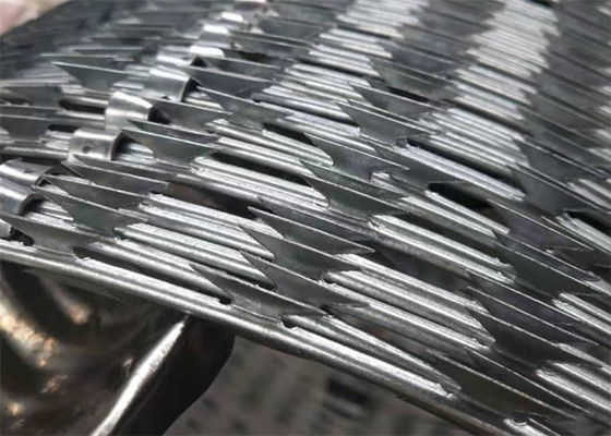 Αντισβέσιμο Concertina Razor Wire Coil Ζεστό βουτηγμένο γαλβανισμένο Concertina συρματόπλεγμα